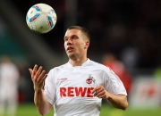 费德勒在TL比赛中出色防守，爆冷引发热议！全场沸腾不已