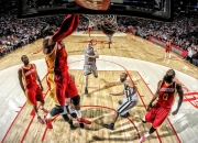 TheShy迎来二十赛季巅峰表现，FPX观众热烈欢呼