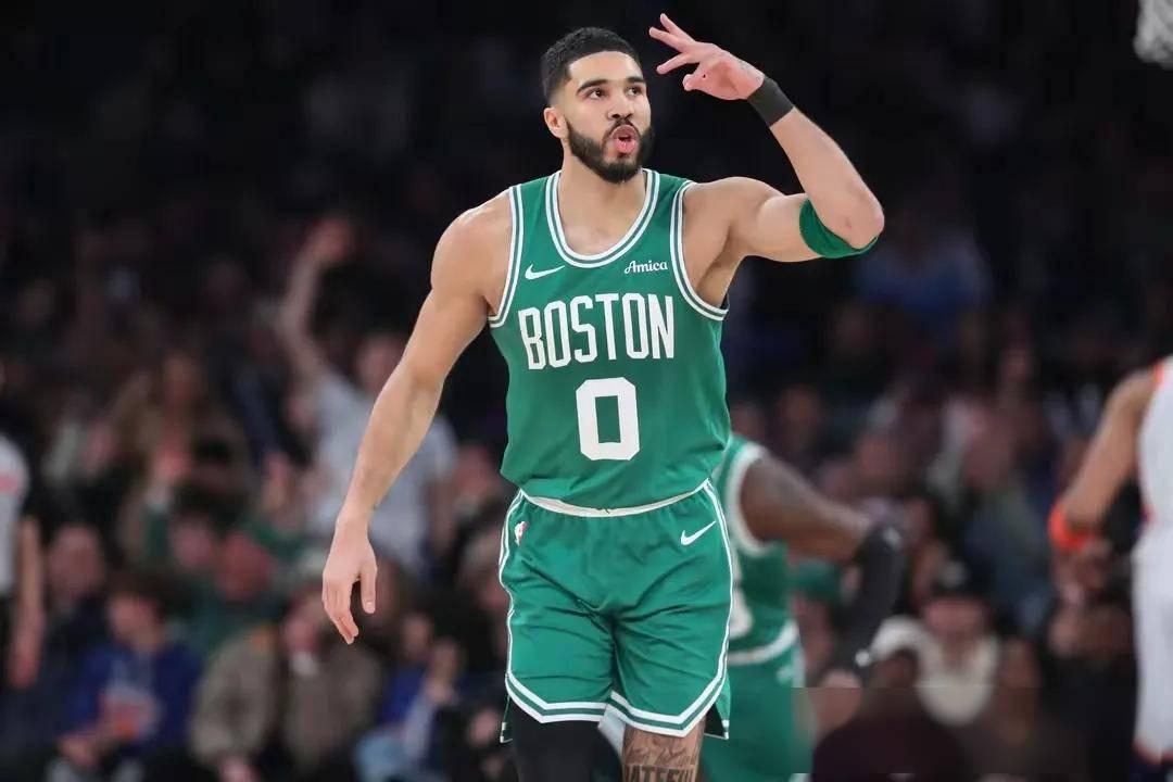 塔图姆惊艳全场，爵士助攻爆棚，引发争议逆转取胜！